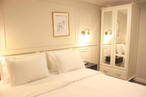 Moise House - Kosher Aparthotel